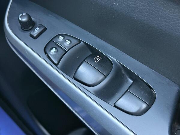 Nissan Navara 2.3 dCi Tekna Auto 4WD Euro 6 4dr