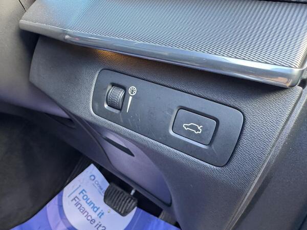 Volvo XC90 2.0 D5 PowerPulse Inscription Auto 4WD Euro 6 (s/s) 5dr