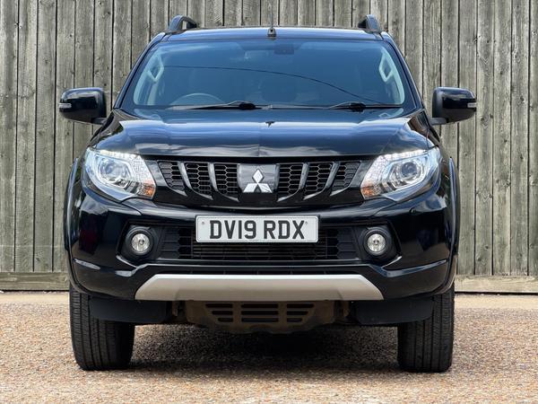 Mitsubishi L200 2.4 DI-D DC Barbarian Black Auto 4WD Euro 6 4dr (Roll Top)