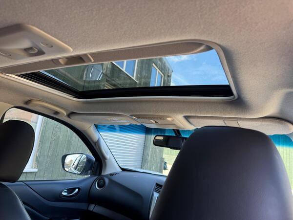 Nissan Navara 2.3 dCi Tekna 4WD Euro 6 (s/s) 4dr