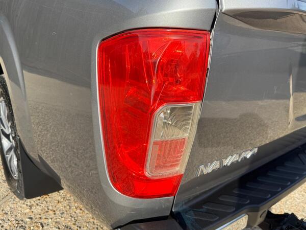 Nissan Navara 2.3 dCi Tekna Auto 4WD Euro 6 4dr