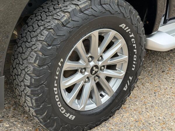 Mitsubishi L200 2.4 DI-D DC Warrior Auto 4WD Euro 6 4dr