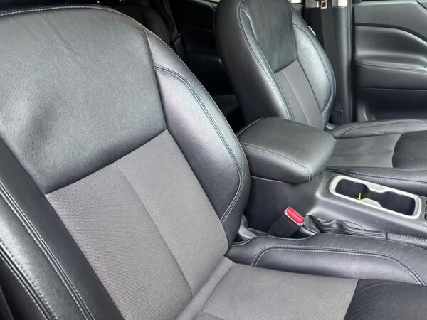 Nissan Navara 2.3 dCi N-Guard Auto 4WD Euro 6 4dr