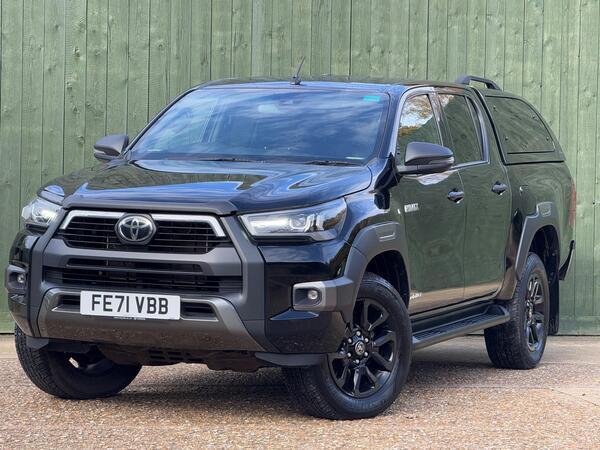 Toyota Hilux 2.8 D-4D Invincible X Auto 4WD Euro 6 (s/s) 4dr