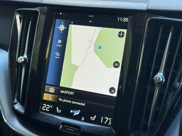 Volvo XC60 2.0 T4 Edition Auto Euro 6 (s/s) 5dr at 37th