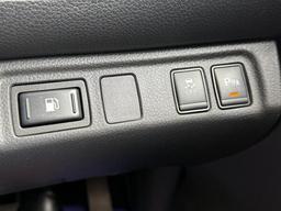 Nissan Navara 2.3 dCi Tekna Auto 4WD Euro 6 4dr at 39th
