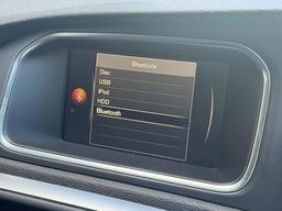 Volvo V40 Cross Country 1.5 T3 Pro Auto Euro 6 (s/s) 5dr at 35th