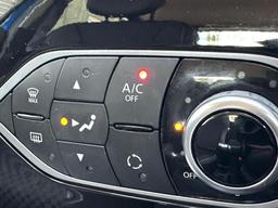 Renault Clio 1.2 TCe Dynamique S Nav Euro 6 (s/s) 5dr at 30th