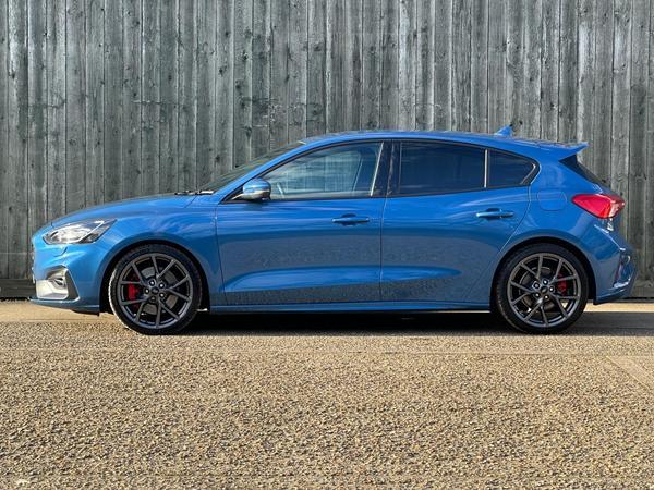 Ford Focus 2.3T EcoBoost ST Euro 6 (s/s) 5dr