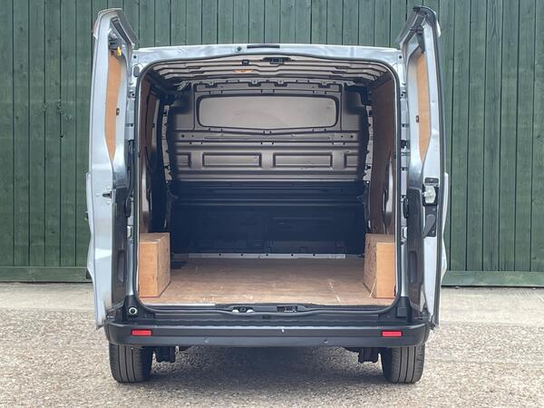 Renault Trafic 2.0 dCi Blue LL30 Sport L2 H1 Euro 6 (s/s) 5dr