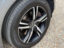 Volvo XC60 2.0 T5 R-Design Auto AWD Euro 6 (s/s) 5dr at 37th