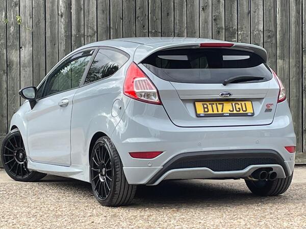 Ford Fiesta 1.6T EcoBoost ST-200 Euro 6 3dr