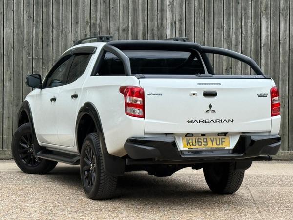 Mitsubishi L200 2.4 DI-D DC Barbarian Black Auto 4WD Euro 6 4dr (Roll Top)