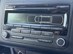 Volkswagen Touran 1.6 TDI SE Euro 5 5dr at 36th