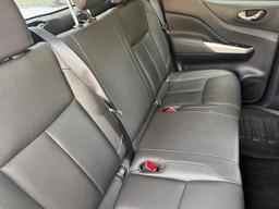 Nissan Navara 2.3 dCi Tekna Auto 4WD Euro 6 4dr at 18th