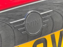MINI Hatch 2.0 Cooper S Sport Steptronic Euro 6 (s/s) 3dr at 21th