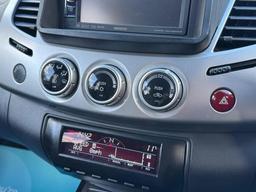 Mitsubishi L200 2.5 DI-D Barbarian 4WD Euro 5 4dr (LB) at 31th