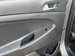 Hyundai TUCSON 1.6 T-GDi Premium Euro 6 (s/s) 5dr at 55th