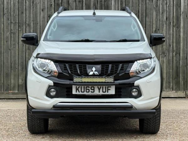 Mitsubishi L200 2.4 DI-D DC Barbarian Black Auto 4WD Euro 6 4dr (Roll Top)