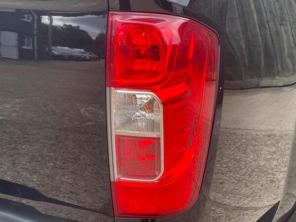 Nissan Navara 2.3 dCi Tekna Auto 4WD Euro 6 4dr