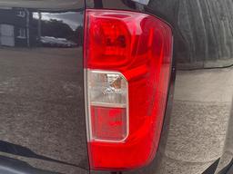 Nissan Navara 2.3 dCi Tekna Auto 4WD Euro 6 4dr at 38th