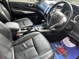 Nissan Navara 2.3 dCi Tekna Auto 4WD Euro 6 4dr at 7th