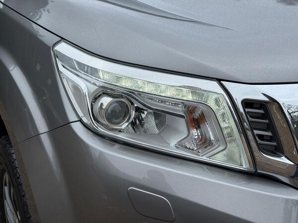 Nissan Navara 2.3 dCi Tekna Auto 4WD Euro 6 4dr