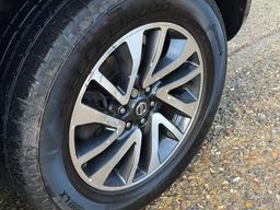 Nissan Navara 2.3 dCi Tekna Auto 4WD Euro 6 4dr at 38th