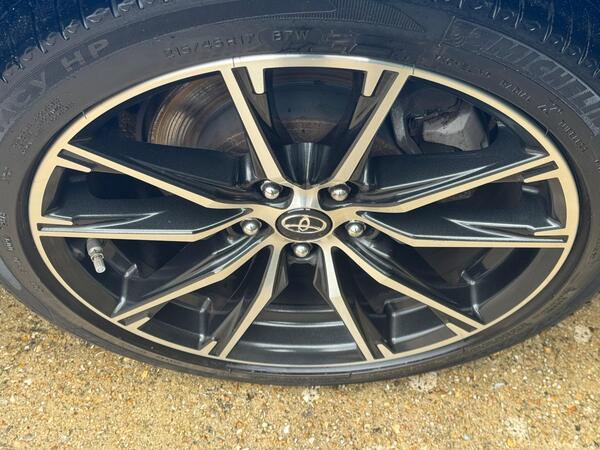 Toyota GT86 2.0 Boxer D-4S Club Series Blue Edition Euro 6 2dr