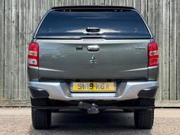 Mitsubishi L200 2.4 DI-D DC Warrior 4WD Euro 6 4dr at 15th