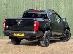 Nissan Navara 2.3 dCi N-Guard Auto 4WD Euro 6 4dr at 3th