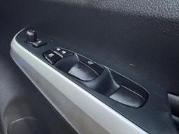 Nissan Navara 2.3 dCi N-Guard Auto 4WD Euro 6 4dr at 48th