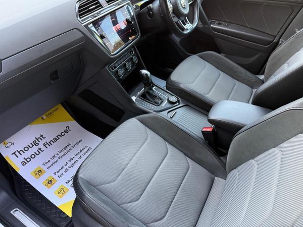 Volkswagen Tiguan 2.0 TDI R-Line Tech DSG 4Motion Euro 6 (s/s) 5dr
