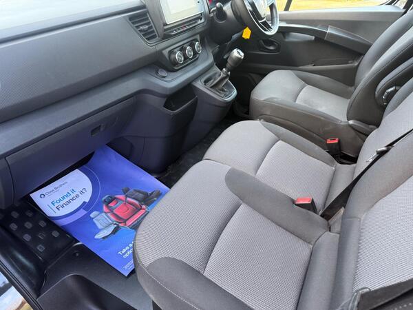 Renault Trafic 2.0 dCi Blue SL28 Business+ L1 H1 Euro 6 (s/s) 5dr