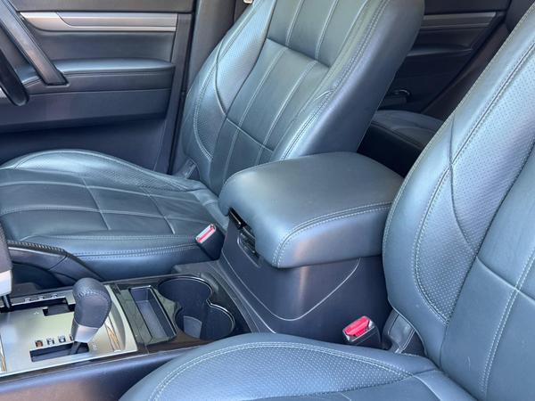 Mitsubishi Shogun 3.2 DI-DC SG5 Auto 4WD Euro 6 5dr LWB