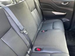 Nissan Navara 2.3 dCi Trek -1 4WD Euro 6 (s/s) 4dr at 18th