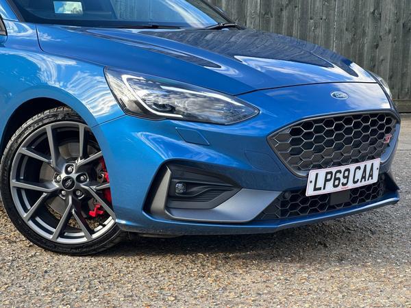 Ford Focus 2.3T EcoBoost ST Euro 6 (s/s) 5dr