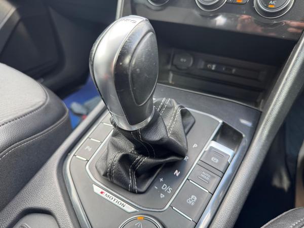 Volkswagen Tiguan 2.0 TDI R-Line DSG 4Motion Euro 6 (s/s) 5dr