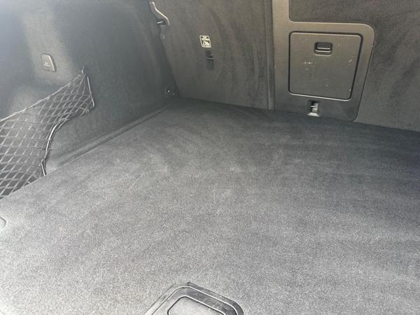 Volvo XC60 2.0 B5 MHEV Momentum Auto Euro 6 (s/s) 5dr
