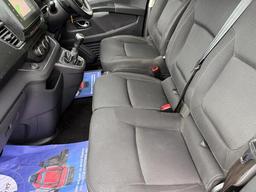 Renault Trafic 2.0 dCi Blue LL30 Sport Crew Van L2 H1 Euro 6 (s/s) 6dr at 17th