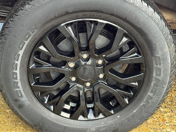 Ford Ranger 2.0 EcoBlue Stormtrak Pickup Double Cab 4dr Diesel Auto 4WD Euro 6 (s/s) (213 ps)