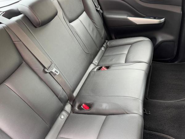 Nissan Navara 2.3 dCi Tekna Auto 4WD Euro 6 4dr