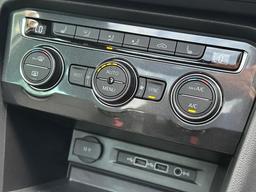 Volkswagen Tiguan 2.0 TDI R-Line DSG 4Motion Euro 6 (s/s) 5dr at 29th