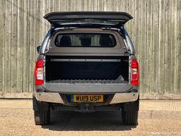 Nissan Navara 2.3 dCi Tekna Auto 4WD Euro 6 4dr at 29th