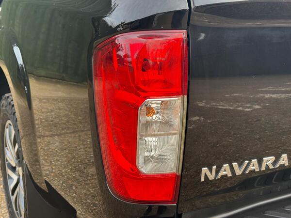 Nissan Navara 2.3 dCi Tekna 4WD Euro 6 (s/s) 4dr