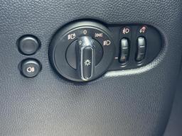 MINI Hatch 2.0 Cooper S Sport Steptronic Euro 6 (s/s) 3dr at 35th