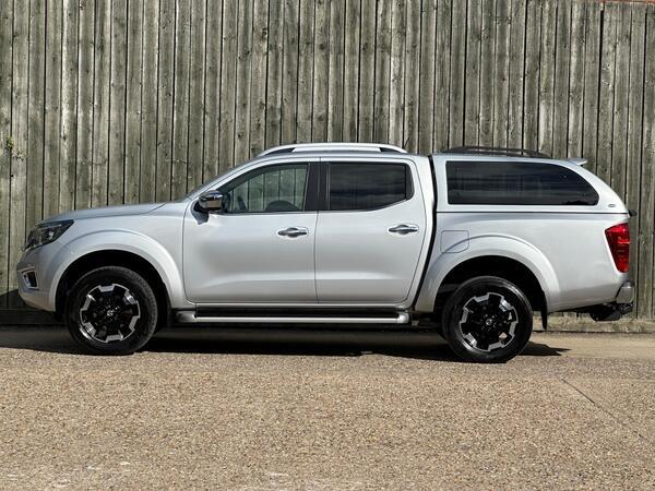 Nissan Navara 2.3 dCi Tekna Auto 4WD Euro 6 4dr