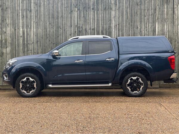 Nissan Navara 2.3 dCi Tekna Auto 4WD Euro 6 4dr