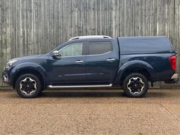 Nissan Navara 2.3 dCi Tekna Auto 4WD Euro 6 4dr at 11th
