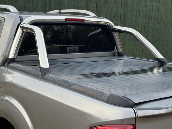 Nissan Navara 2.3 dCi Tekna Auto 4WD Euro 6 4dr